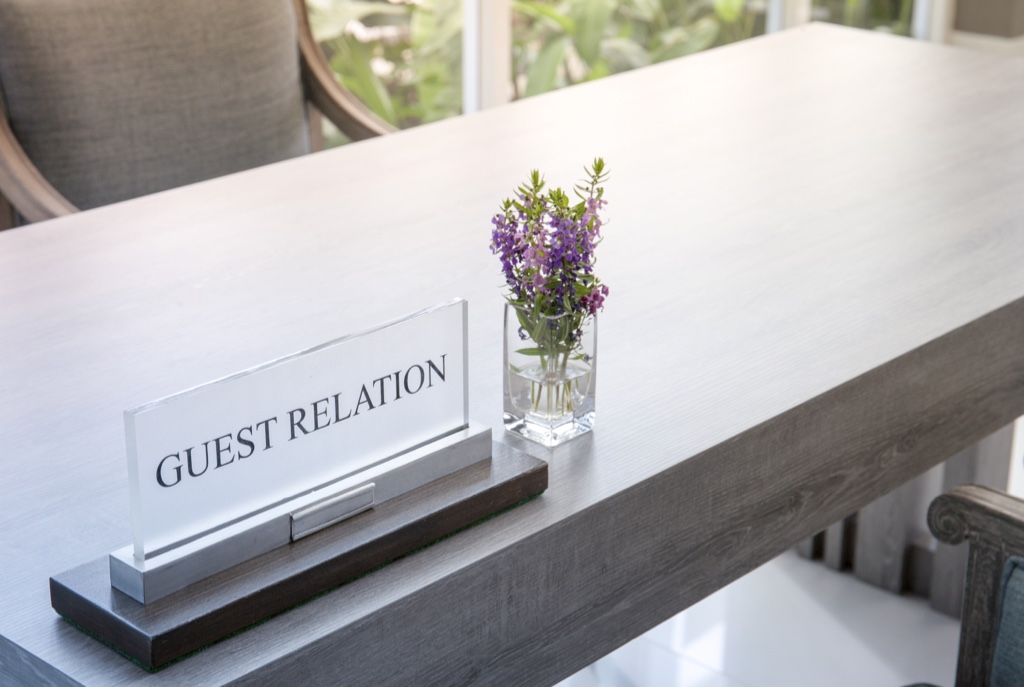 14 Steps to Improving Guest Relations for Property Managers